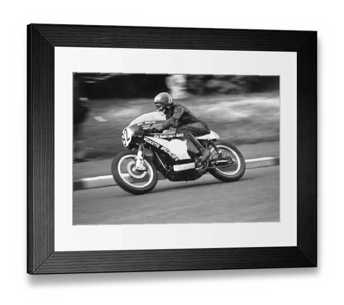 Framed Print : Bill Swallow (Velocette) at Creg ny Baa Framed Print : Bill Swallow (Velocette) at Creg ny Baa