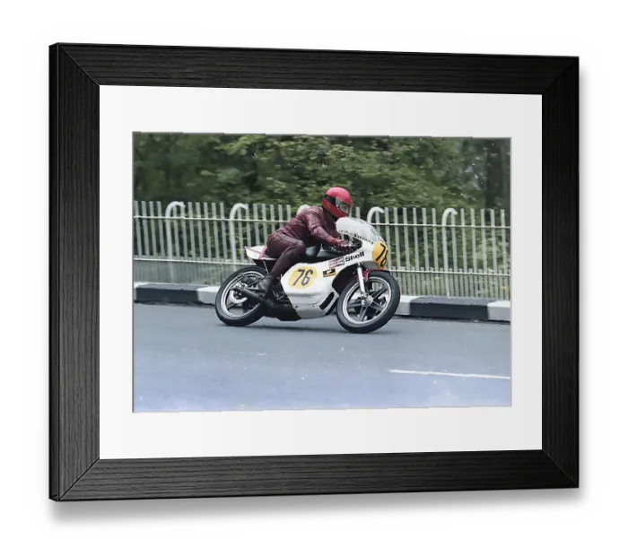 Framed Print : Bill Fulton (Yamaha) at Braddan Bridge Framed Print : Bill Fulton (Yamaha) at Braddan Bridge