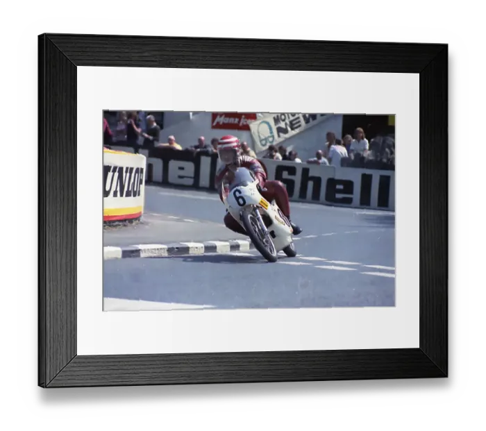 Framed Print : Dutchman Jan Kostwinder (Yamaha) at Quarter Bridge Framed Print : Dutchman Jan Kostwinder (Yamaha) at Quarter Bridge