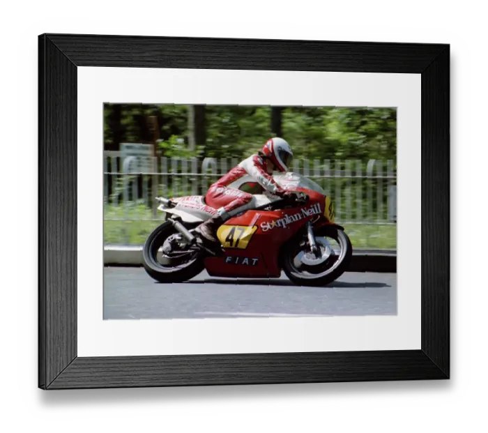 Framed Print : Paul Cranston (Starplan Yamaha) 1982 Senior TT Framed Print : Paul Cranston (Starplan Yamaha) 1982 Senior TT