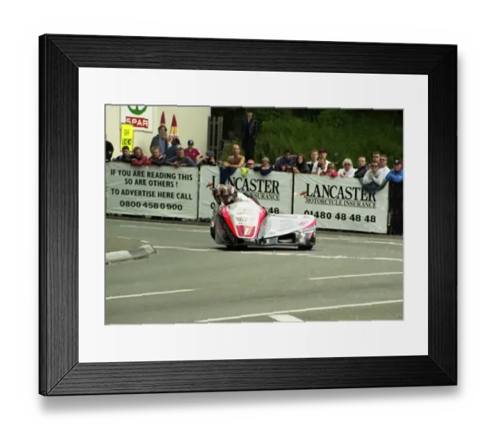 Framed Print : Dave Molyneux at the 1999 TT Framed Print : Dave Molyneux at the 1999 TT