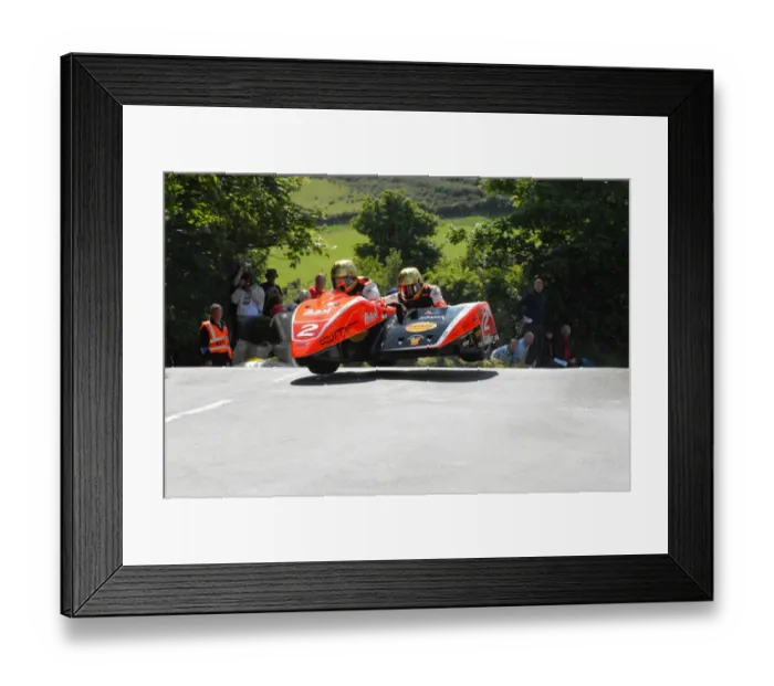 Framed Print : TT win No. 14: Dave Molyneux at Ballaugh Bridge: 2009 Framed Print : TT win No. 14: Dave Molyneux at Ballaugh Bridge: 2009