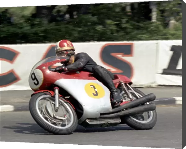 Giacomo Agostini in the 1967 Senior TT
