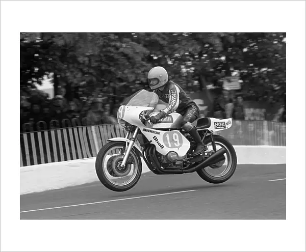 Joey Dunlop (Benelli) flies Ballaugh Bridge 1978 F2 TT