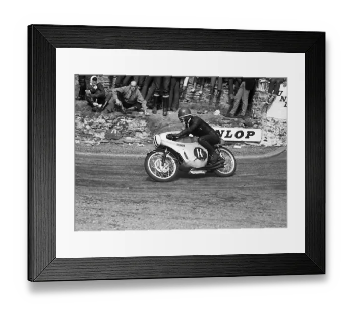 Framed Print : Luigi Taveri: 1966 Ultra Lightweight TT Framed Print : Luigi Taveri: 1966 Ultra Lightweight TT