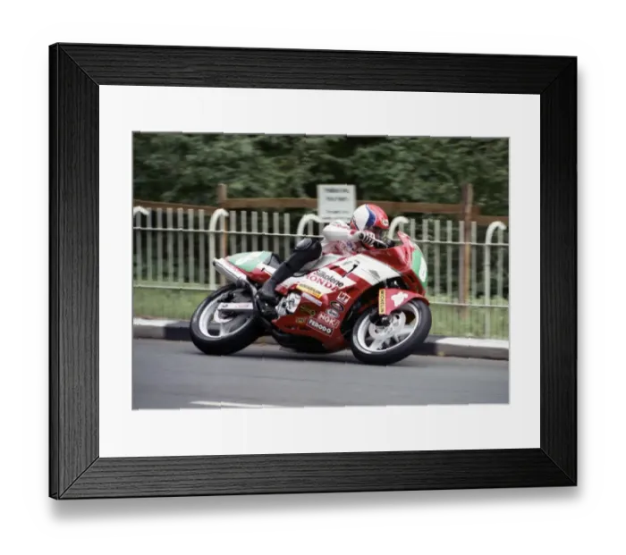 Framed Print : Steve Hislop: 1989 Supersport 600 TT Framed Print : Steve Hislop: 1989 Supersport 600 TT
