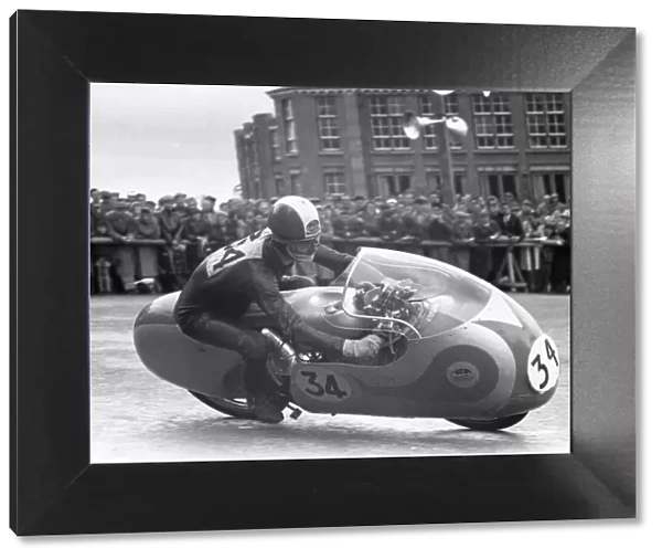 Tarquinio Provini at Parkfield Corner, 1957 Ultra Lightweight TT