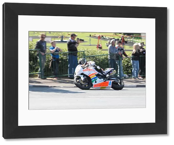 2010 TT win No. 3 Ian Hutchinson (Honda) 2010 Supersport TT 2