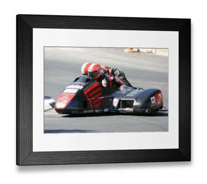 Framed Print : Nick Crowe & Mark Cox (Ireson Honda) 2008 Sidecar TT Framed Print : Nick Crowe & Mark Cox (Ireson Honda) 2008 Sidecar TT
