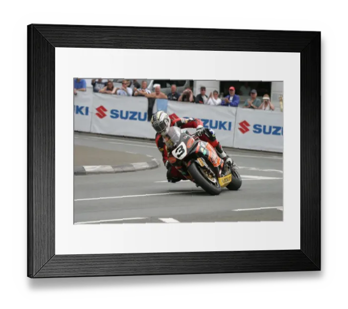 Framed Print : Applause for the Ace: John McGuinness 2007 Senior TT