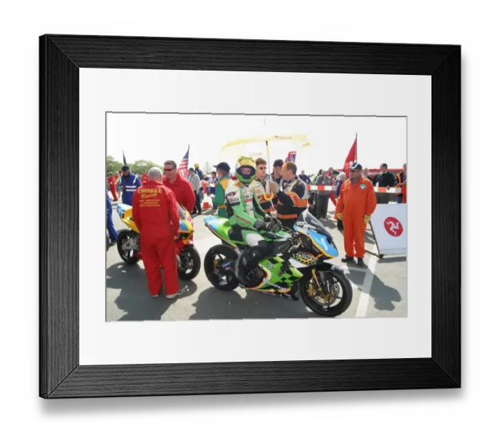 Framed Print : Ryan Farquhar 2005 Supersport B TT Framed Print : Ryan Farquhar 2005 Supersport B TT