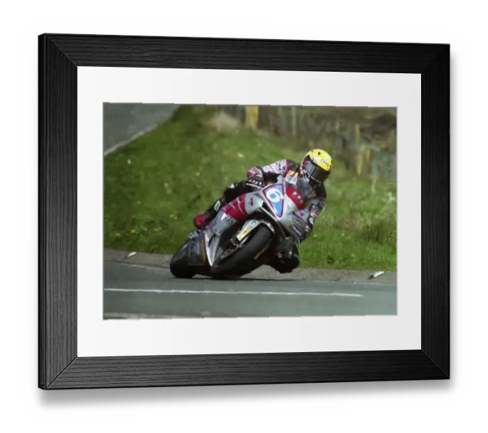 Framed Print : Ian Lougher (Yamaha) 2005 Supersport TT Framed Print : Ian Lougher (Yamaha) 2005 Supersport TT