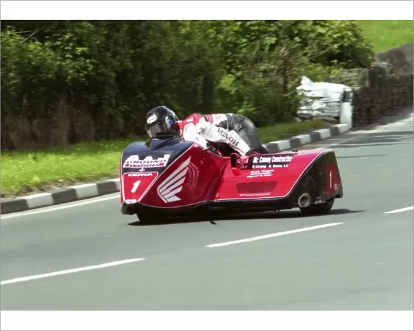 Dave Molyneux & Rick Long (Honda) 2006 Sidecar TT