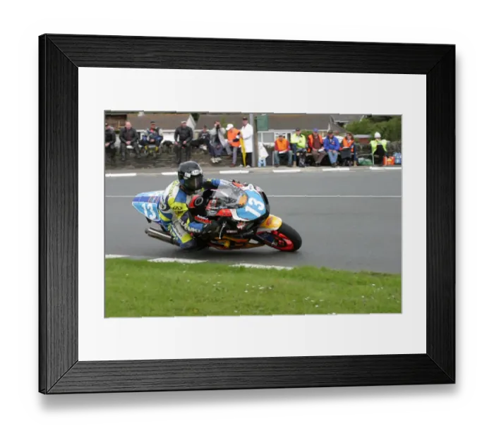 Framed Print : Shaun Harris at Sulby Bridge, 2003 Production 600 TT Framed Print : Shaun Harris at Sulby Bridge, 2003 Production 600 TT