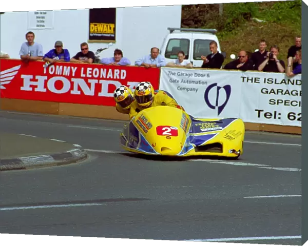Rob Fisher at Quarter Bridge, 2002 Sidecar B TT