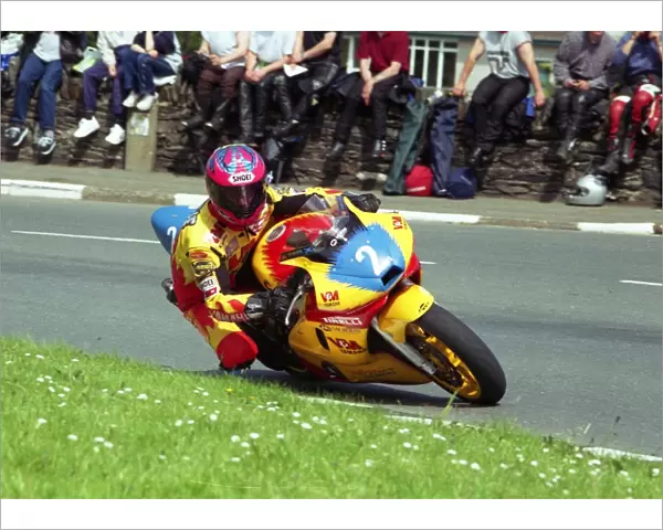 Jim Moodie (Yamaha) 2002 Junior TT