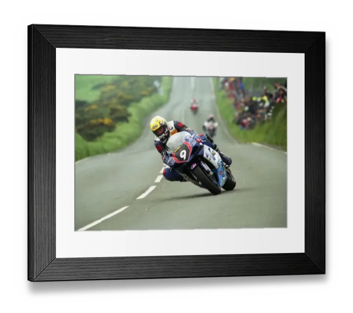 Framed Print : Ian Lougher at Creg ny Baa, 2002 Production 600 TT Framed Print : Ian Lougher at Creg ny Baa, 2002 Production 600 TT
