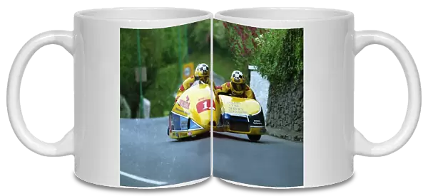 Another hat-trick for Fisher  /  Long 2000 Sidecar TT