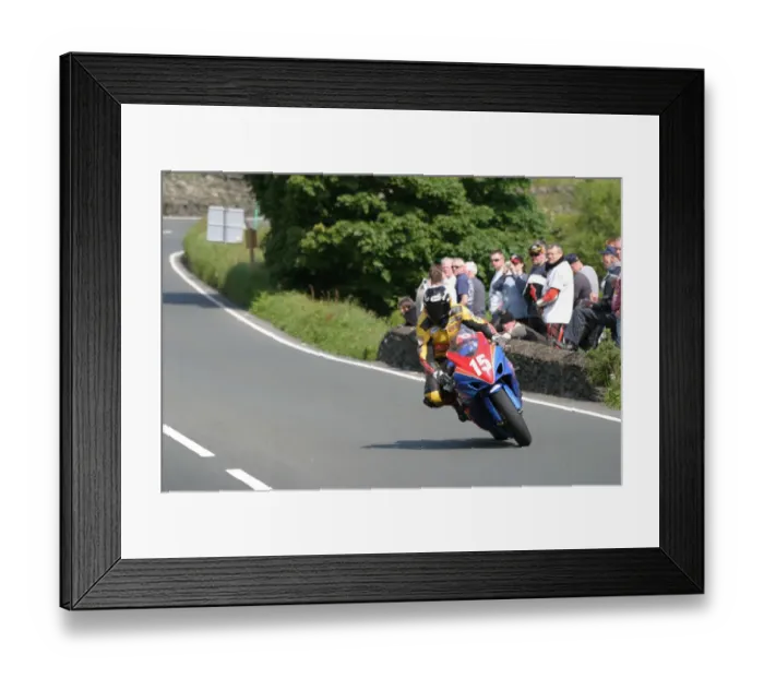 Framed Print : Guy Martin at the Gooseneck, 2005 Superstock TT Framed Print : Guy Martin at the Gooseneck, 2005 Superstock TT