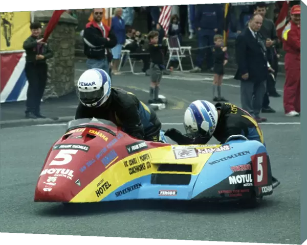 Geoff Bell leaves the line: 1992 Sidecar Race B