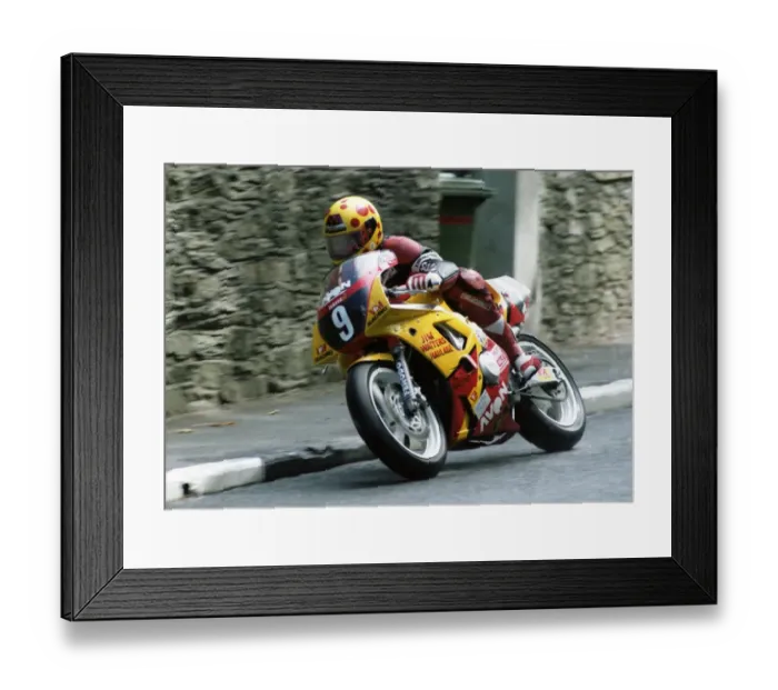Framed Print : Dave Leach at Union Mills: 1991 Supersport 400 TT Framed Print : Dave Leach at Union Mills: 1991 Supersport 400 TT