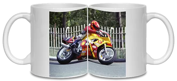 Dave Leach at Braddan Bridge: 1990 Supersport 400 TT