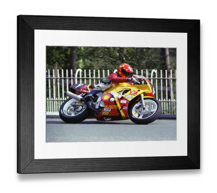 Framed Print : Dave Leach at Braddan Bridge: 1990 Supersport 400 TT Framed Print : Dave Leach at Braddan Bridge: 1990 Supersport 400 TT