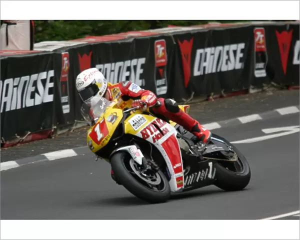 Guy Martin at Braddan Bridge; 2008 Superstock TT