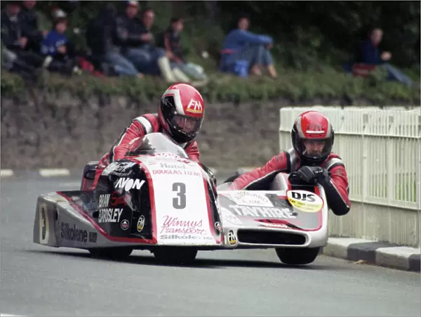 Mick Boddice at Braddan Bridge: 1989 Sidecar Race B