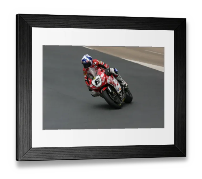 Framed Print : Keith Amor at Governors Bridge: 2009 Senior TT Framed Print : Keith Amor at Governors Bridge: 2009 Senior TT