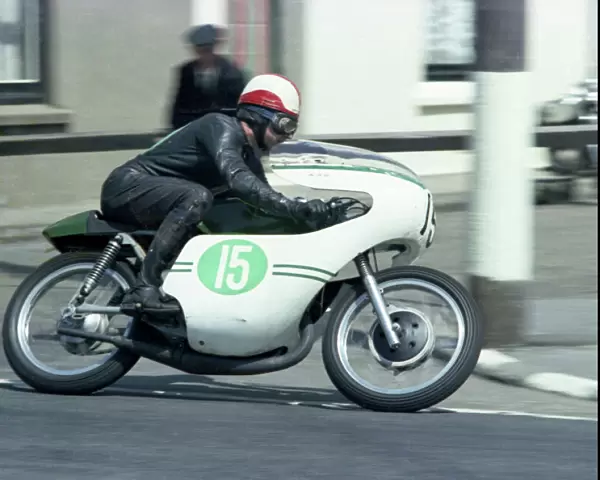 Peter Inchley leave Parliament Square: 1967 Lightweight TT