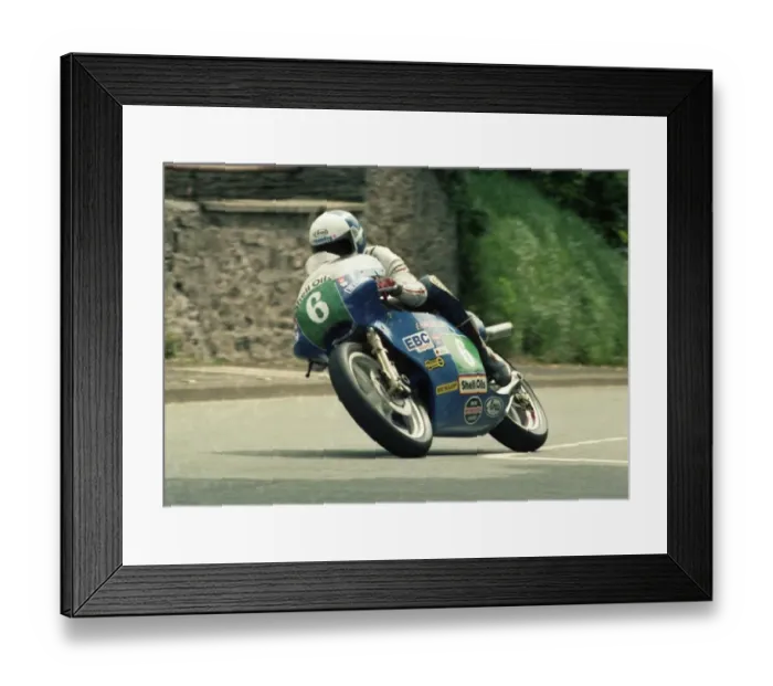 Framed Print : Phil Mellor at Ballacraine: 1986 Junior TT Framed Print : Phil Mellor at Ballacraine: 1986 Junior TT