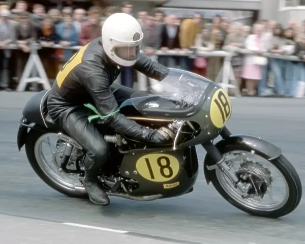 Fred Walton at Parliament Square: 1975 Production TT