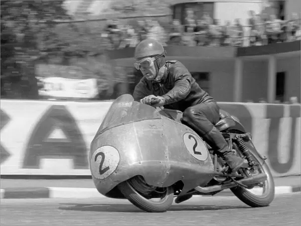 Fergus Anderson at Quarter Bridge: 1954 Lightweight TT