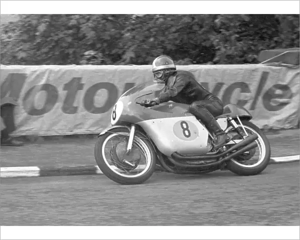 Giacomo Agostini at Quarter Bridge: 1965 Senior TT