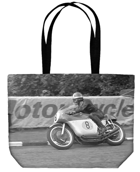 Giacomo Agostini at Quarter Bridge: 1965 Senior TT
