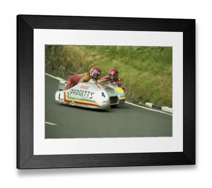 Framed Print : Dennis and Julia Bingham at Bedstead Corner: 1984 Sidecar TT Framed Print : Dennis and Julia Bingham at Bedstead Corner: 1984 Sidecar TT