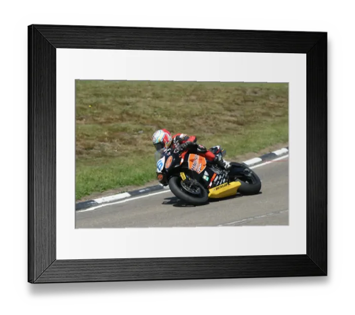 Framed Print : Ian Hutchinson (Honda) 2007 Supersport TT Framed Print : Ian Hutchinson (Honda) 2007 Supersport TT
