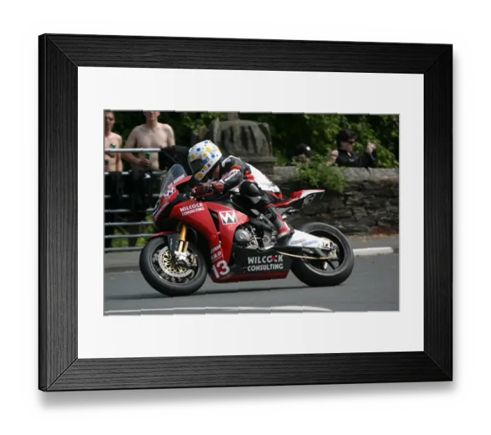 Framed Print : Dan Stewart at Quarter Bridge: 2011 Superbike TT Framed Print : Dan Stewart at Quarter Bridge: 2011 Superbike TT