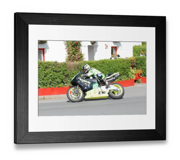 Framed Print : George Spence at Ballacraine: 2011 Zero TT Framed Print : George Spence at Ballacraine: 2011 Zero TT