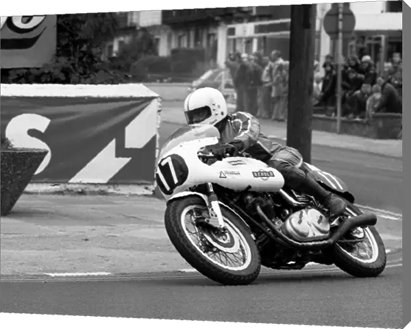 Dave Cartwright at Parliament Square: 1977 Formula Two TT