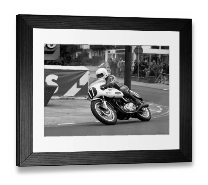 Framed Print : Dave Cartwright at Parliament Square: 1977 Formula Two TT Framed Print : Dave Cartwright at Parliament Square: 1977 Formula Two TT
