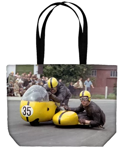 Bill Copson & Harvey Sunderland (BSA) leaves Parliament Square: 1965 Sidecar TT