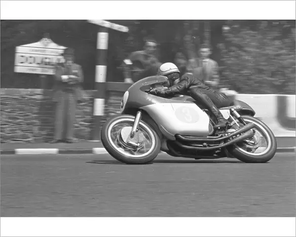 Mike Hailwood at Quarter Bridge: 1962 Junior TT
