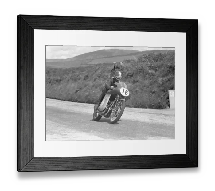 Framed Print : Dickie Dale (MV) at Cronk ny Mona: 1954 Junior TT Framed Print : Dickie Dale (MV) at Cronk ny Mona: 1954 Junior TT