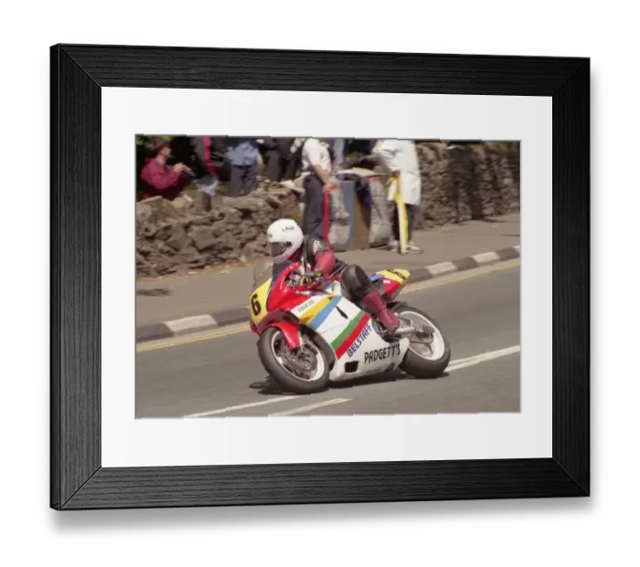 Framed Print : Nigel Davies at Quarter Bridge: 1998 Senior TT Framed Print : Nigel Davies at Quarter Bridge: 1998 Senior TT
