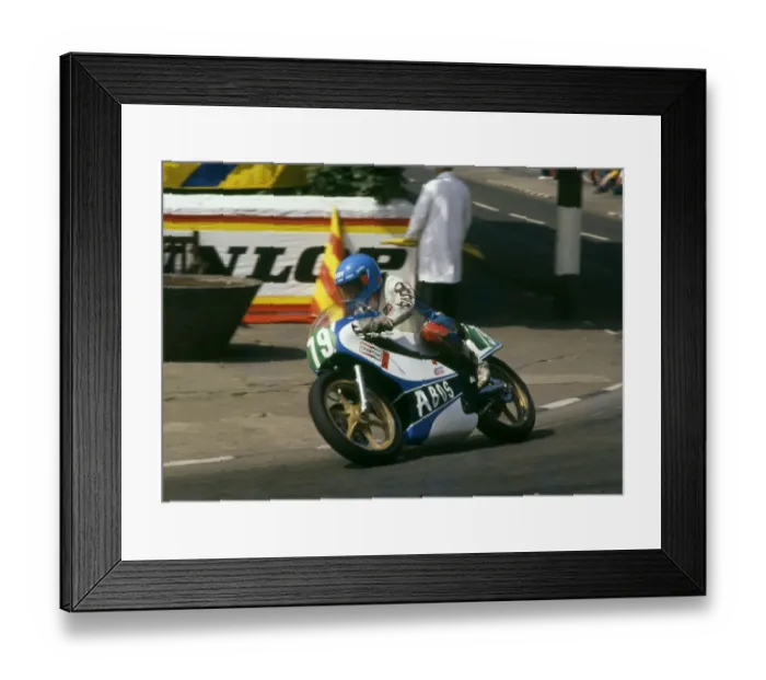 Framed Print : Rene Delaby at Parliament Square: 1982 Junior TT Framed Print : Rene Delaby at Parliament Square: 1982 Junior TT