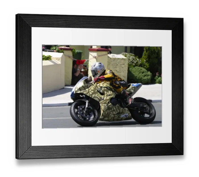 Framed Print : Paul Dobbs at Parliament Square, 2005 Supersport TT Framed Print : Paul Dobbs at Parliament Square, 2005 Supersport TT