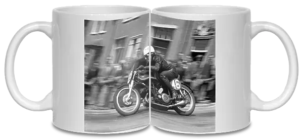 Bill Doran on Bray Hill: 1953 Senior TT