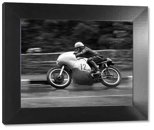 Brian Warburton (Norton) 1965 Senior Manx Grand Prix